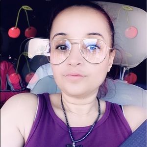 Meet your Posher, Veronica